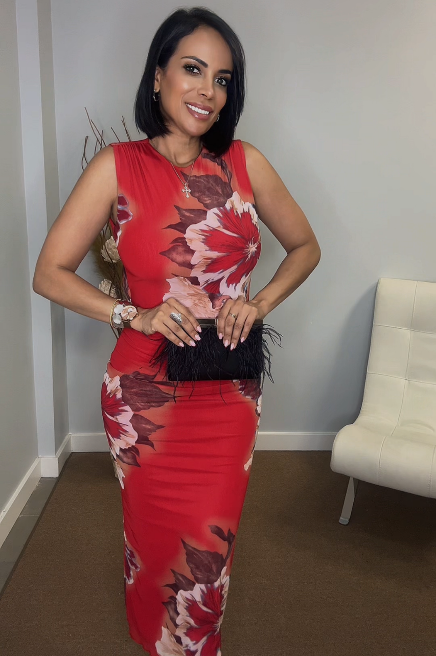Vestido Elen midi de Tul color Rojo con espalda descubierta