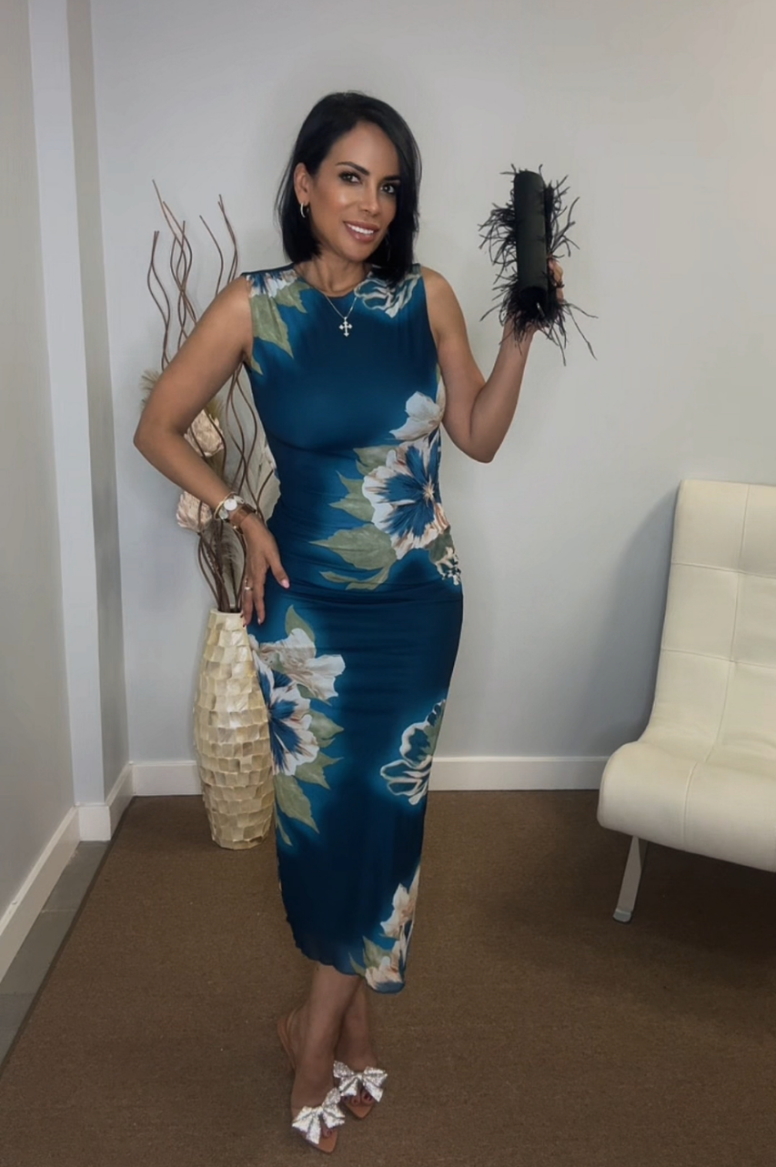 Vestido Elen midi de Tul color Azul con espalda descubierta