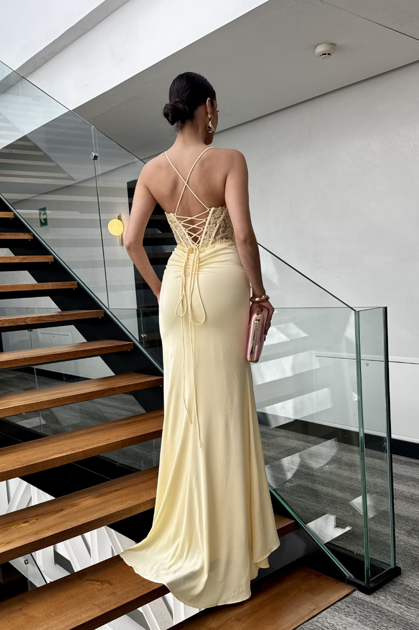 Rebeca Vestido Largo Amarillo Pastel