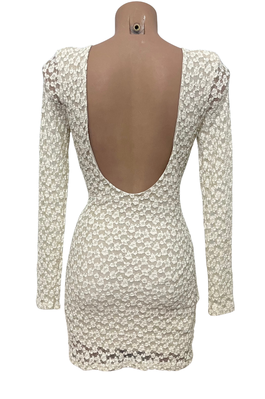 Vestido Alba Beige corto de encaje con espalda descubierta