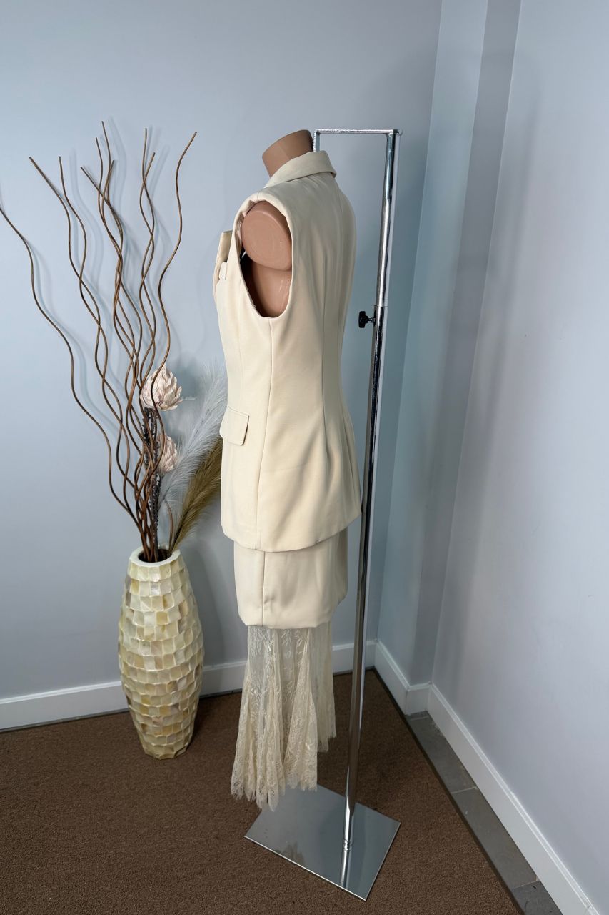 Conjunto Chaleco y Falda Margot Beige
