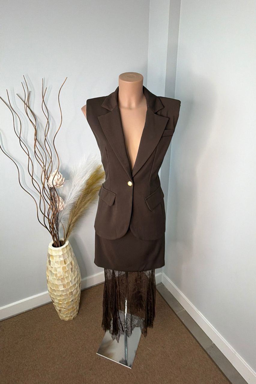 Conjunto Chaleco y Falda Margot Marrón
