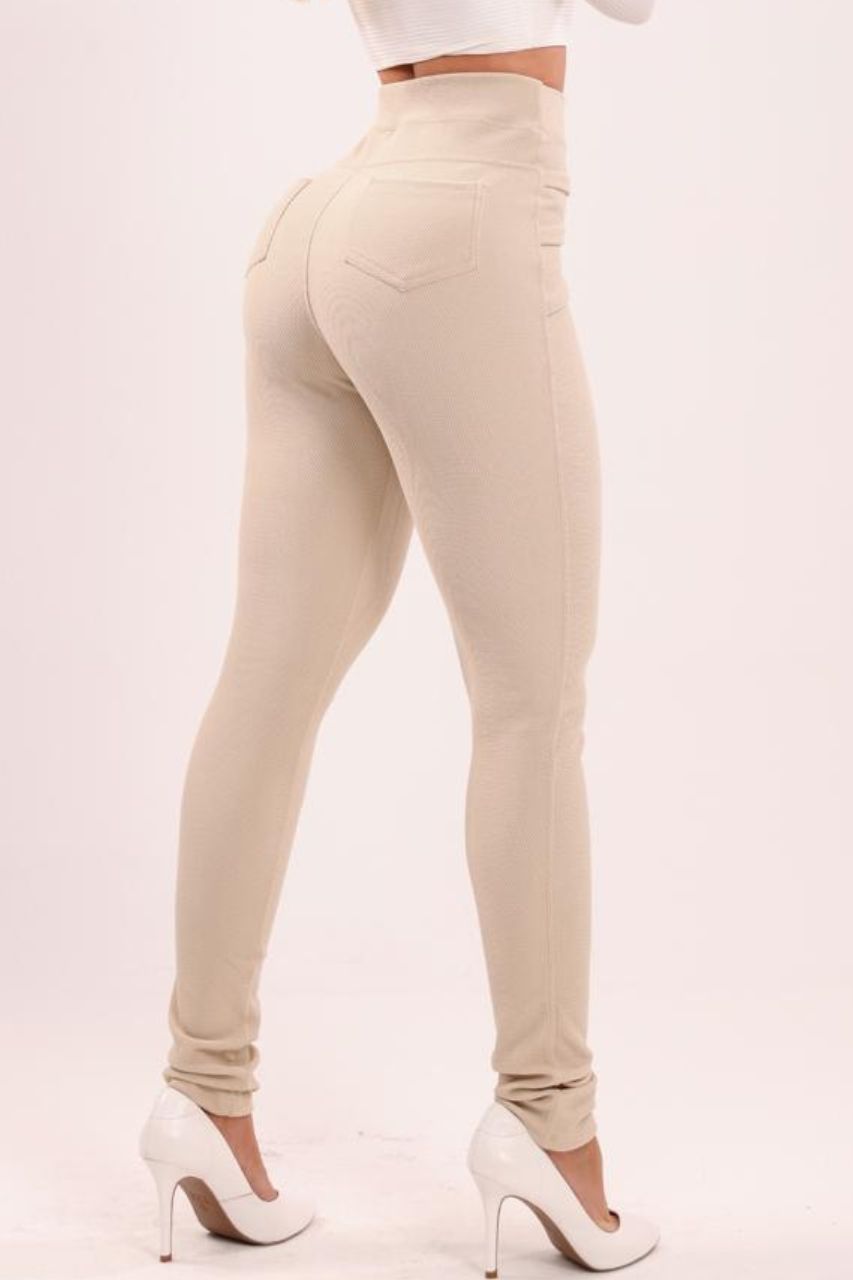 Pantalón Rossi Beige con detalle de botones