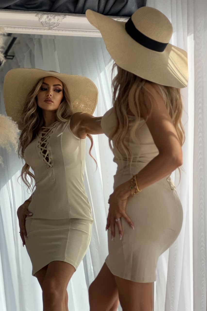 Vestido Jaimari Beige Corto con escote trenzado