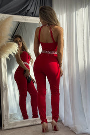 Xiomara Mono Largo Rojo con escote y detalles plateados