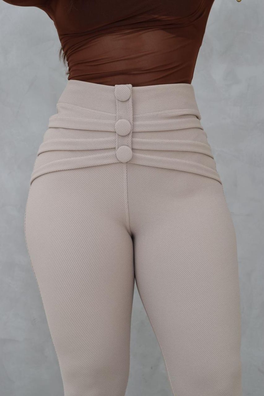 Pantalón Rossi Beige con detalle de botones