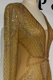 Vestido Fortuna Dorado Bordado con Pedrería  Manga Larga & Escote Profundo