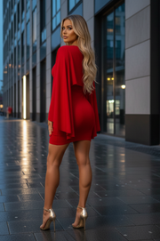 Vestido Patricia Rojo Corto con escote en V y mangas colgantes