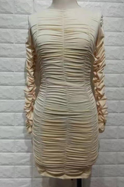 Aurea Vestido Mini de lycra Color Crema con Fruncido Frontal y Lateral