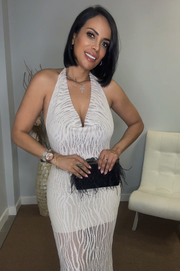 Vestido Olun de Encaje color Beige con espalda descubierta