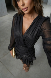 Reina Vestido de Fiesta Negro con Volantes y Mangas Largas