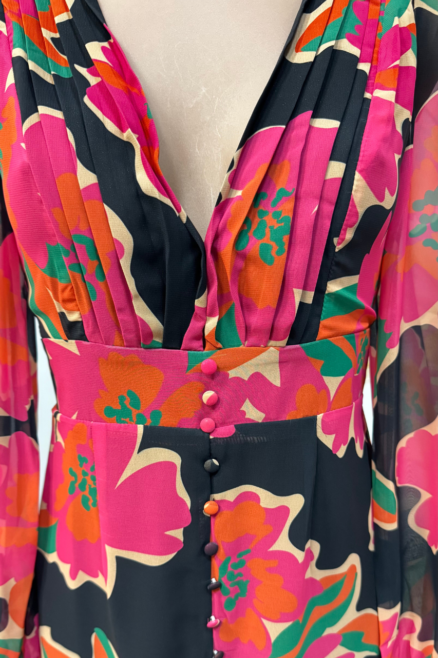 Maya Vestido Midi Floral Fucsia Mangas Largas