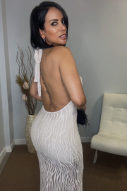 Vestido Olun de Encaje color Beige con espalda descubierta