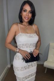 Vestido Lua de Encaje color Beige con tirantes ajustables