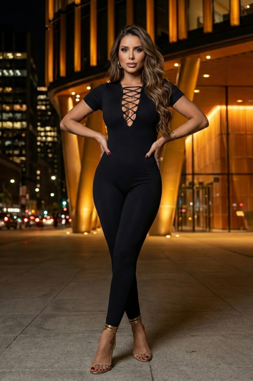 Mono Reductor Largo Bella Negro con Escote Trenzado y Cremallera en la Espalda