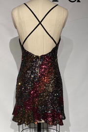 Vestido Morgana Lentejuelas Multicolor, Tirantes Cruzados y Volante Bajo