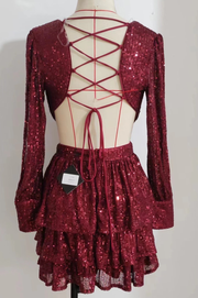 Vestido Elena Granate Lentejuelas & Volantes, Elegancia en Movimiento