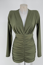 Gloria Vestido Verde de lycra con hombreras y fruncido