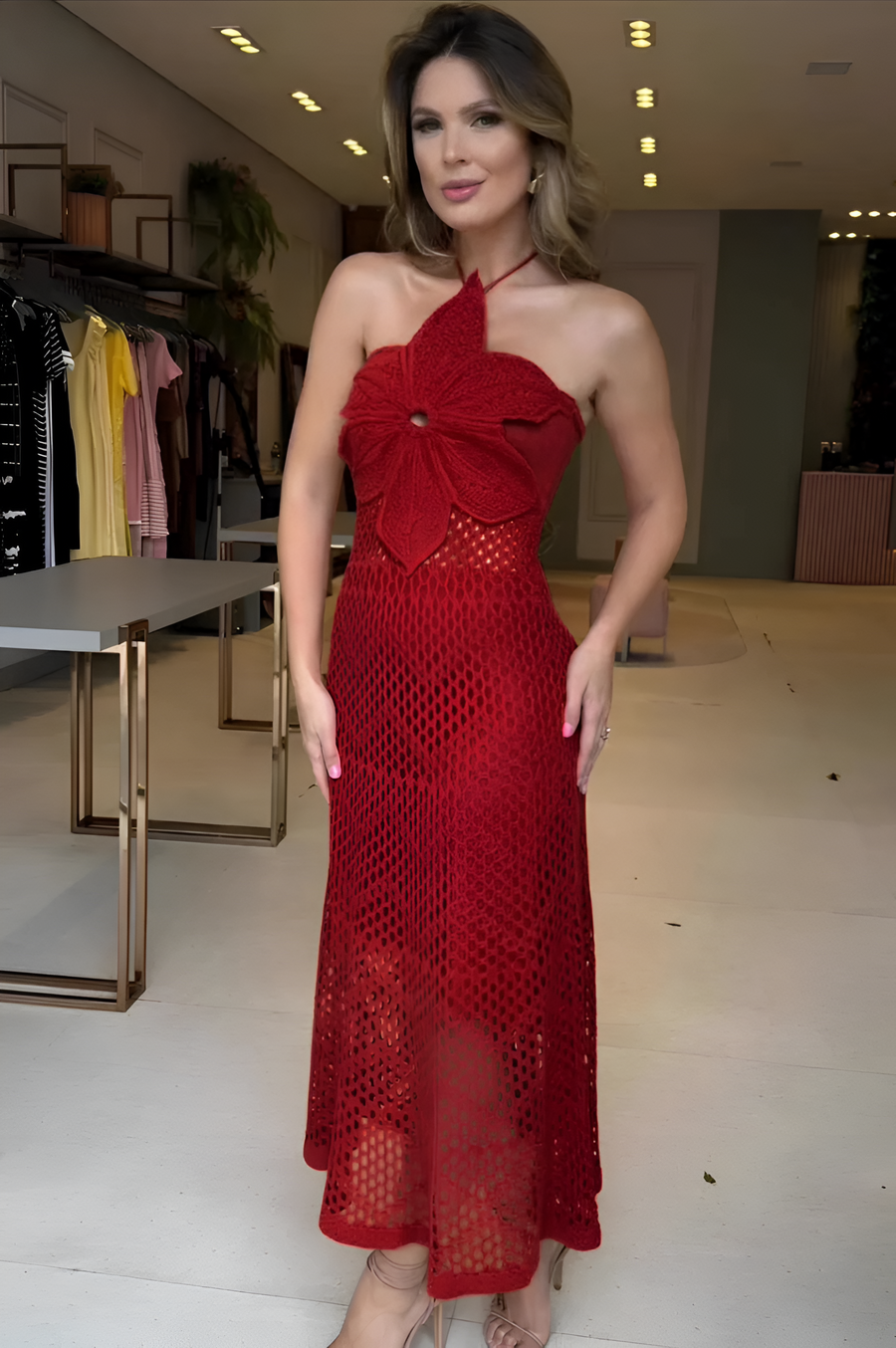Vestido Flor Midi Granate con Transparencias y Detalle de Flor