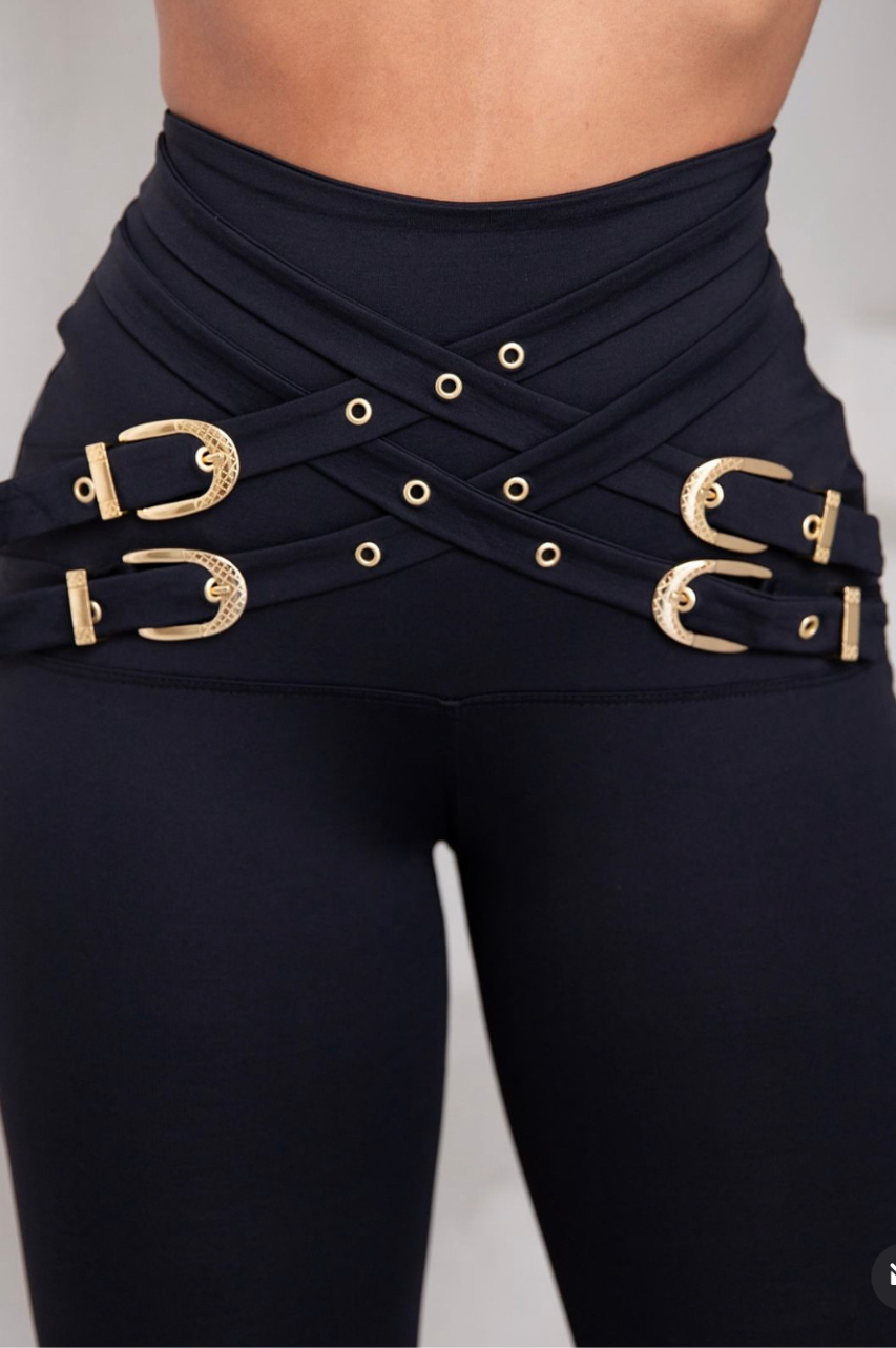 Pantalón Bethy Negro con detalle cinturón entrecruzado