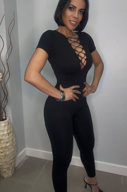 Mono Reductor Largo Bella Negro con Escote Trenzado y Cremallera en la Espalda