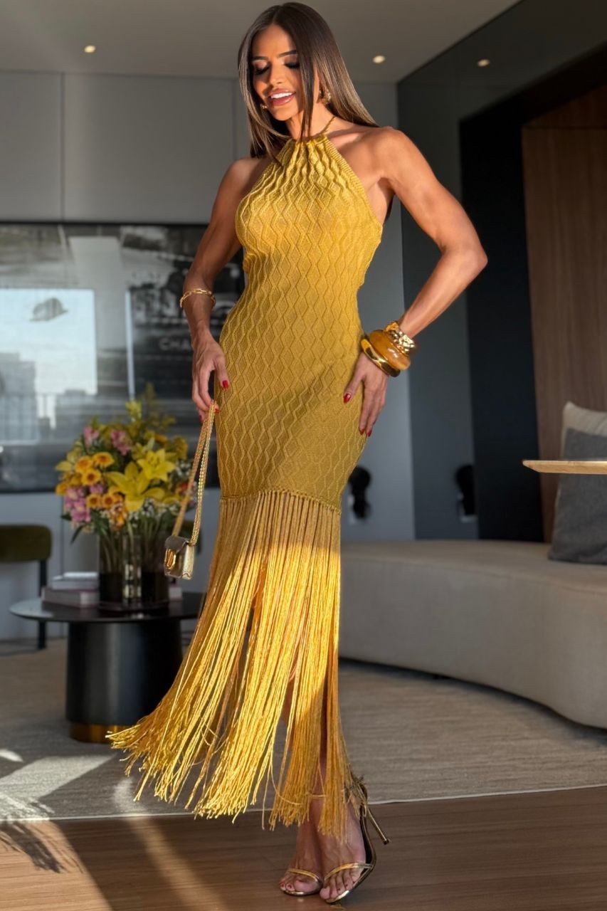 Manuela Vestido Exclusivo en Hilo con Flecos y escote en la espalda, Color Mostaza