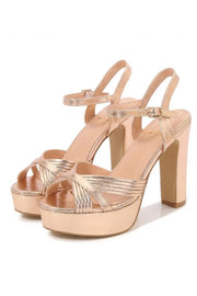 Zapatos Soledad Dorado de tacón