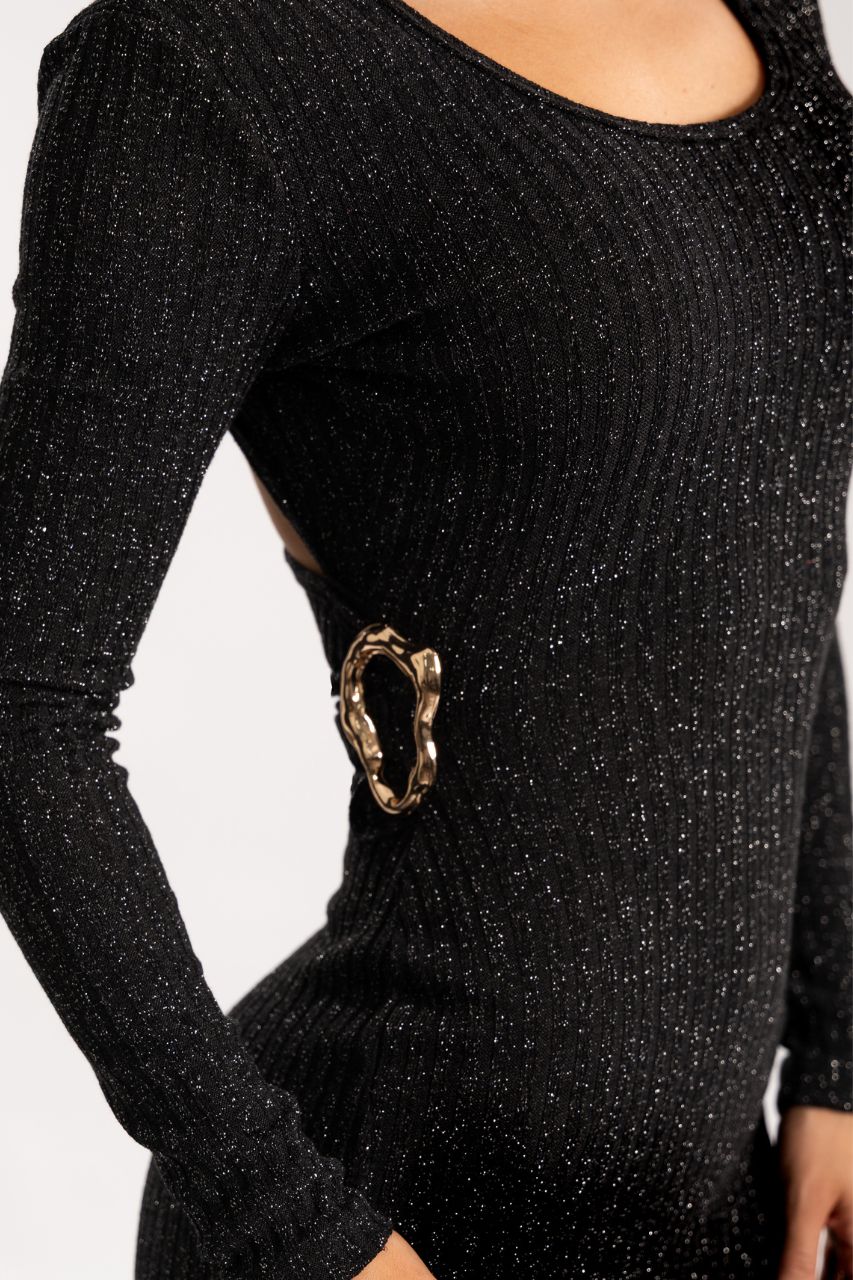 Vestido Cristina Negro manga larga con espalda semi desnuda y detalle dorado