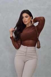 Pantalón Rossi Beige con detalle de botones