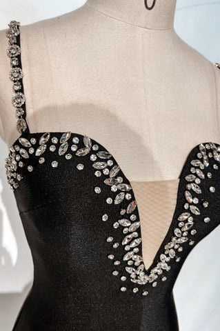 Vestido Bandage Nina negro con escote y tirantes bordado