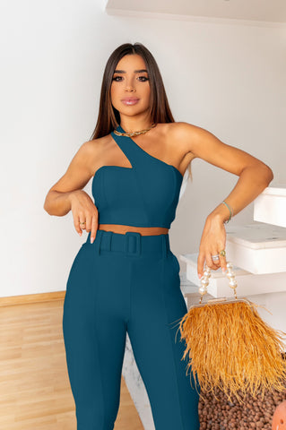 Image of Conjunto Alba Petróleo de top y pantalón