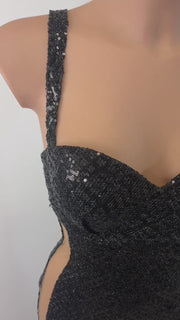 Vestido Amara Negro de Lentejuelas y Transparencias Laterales
