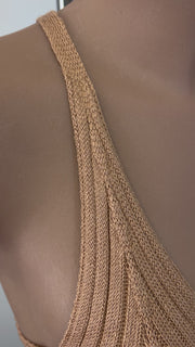 Vestido Isabella Color Camel Diseño de Punto con Ajuste Perfecto y Espalda Descubierta