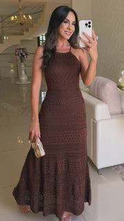 Carol Vestido Exclusivo en Hilo Largo color Marrón Espalda semi descubierta