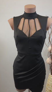 Vestido Hibeth Negro Corto con escote y espalda semi descubierta
