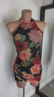 Rita Vestido corto de tul floral con espalda descubierta, copas y detalle de encaje elegante