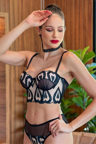 Image of Conjunto Cropped Pilar Negro con Escote y Encaje